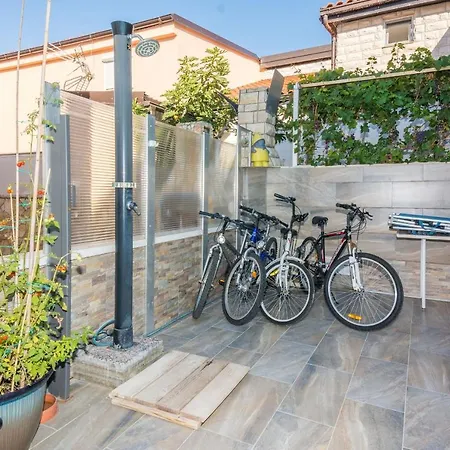 Appartement With Parking Space - 18517