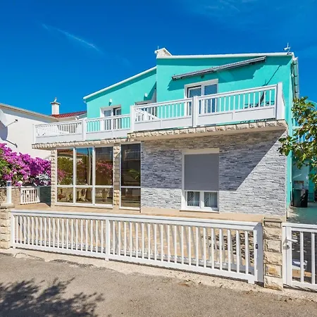 Appartement With Parking Space - 18517 Vir