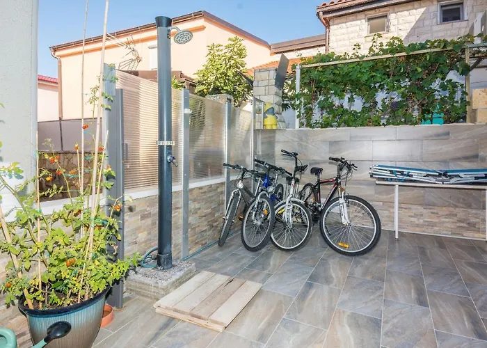 Appartement With Parking Space - 18517