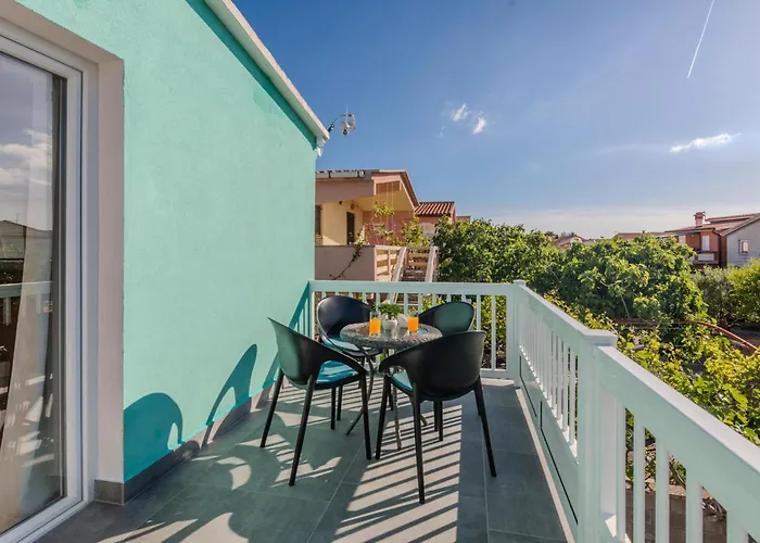 With Parking Space - 18517 * Vir