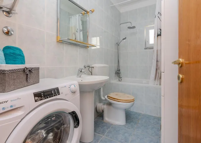 With Parking Space - 18517 Appartement Vir