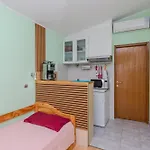 Lejlighed With Parking Space - 18517 Vir
